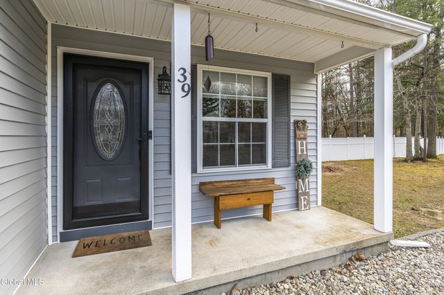 39 Woodthrush Court, Milton, NY 12020