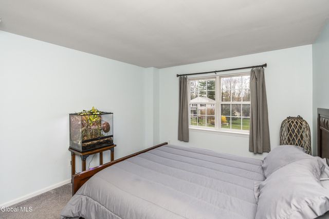39 Woodthrush Court, Milton, NY 12020
