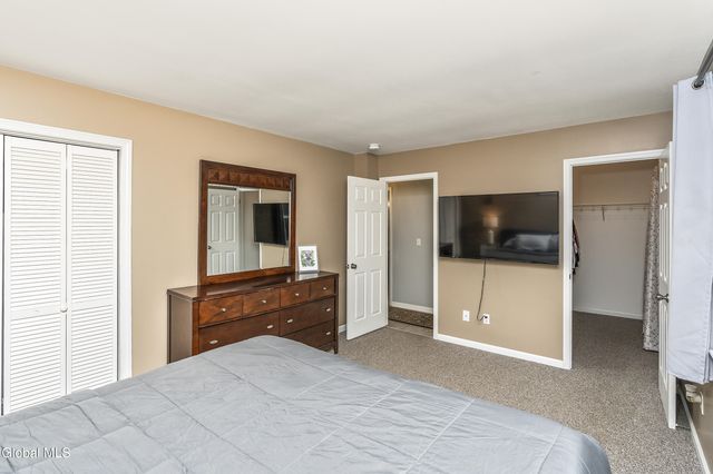 39 Woodthrush Court, Milton, NY 12020