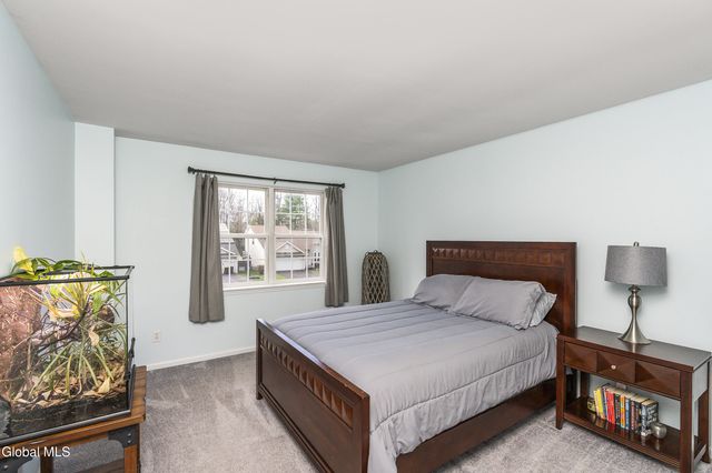 39 Woodthrush Court, Milton, NY 12020