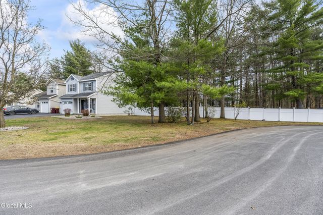 39 Woodthrush Court, Milton, NY 12020