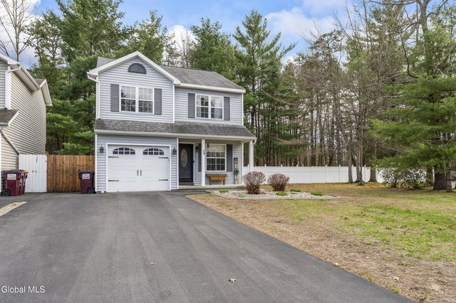 39 Woodthrush Court, Milton, NY 12020