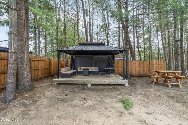 39 Woodthrush Court, Milton, NY 12020
