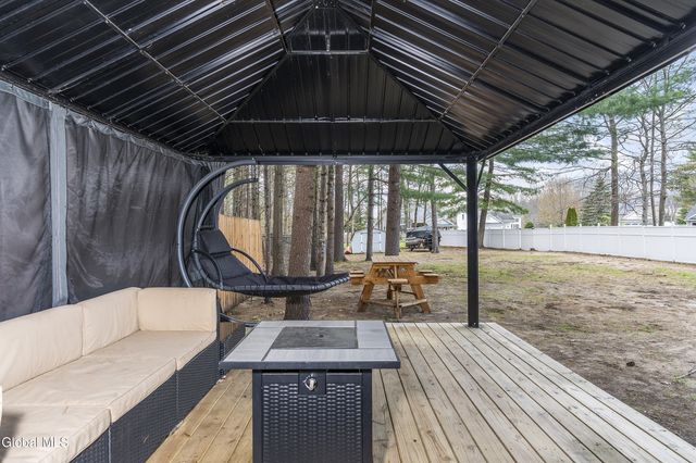 39 Woodthrush Court, Milton, NY 12020