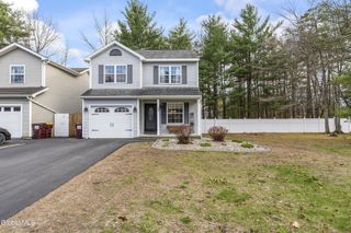 39 Woodthrush Court, Milton, NY 12020
