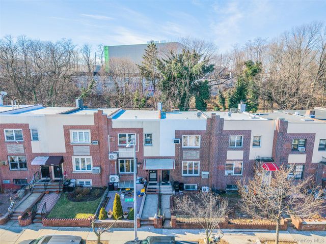 5244 79th Street, Elmhurst, NY 11373