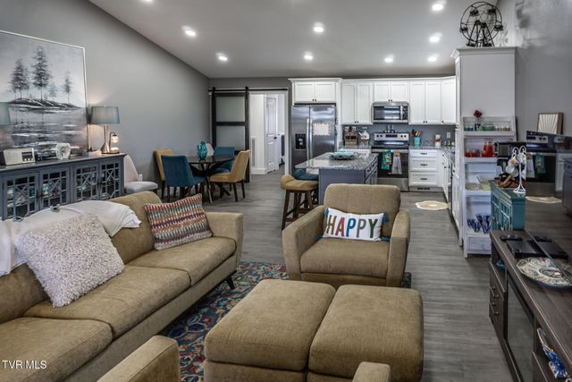 80 Polly Anna Drive, Mosheim, TN 37818