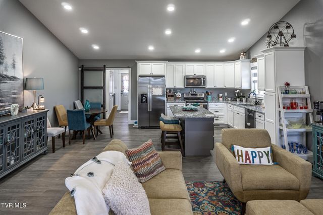 80 Polly Anna Drive, Mosheim, TN 37818