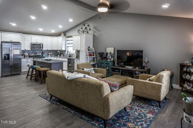 80 Polly Anna Drive, Mosheim, TN 37818