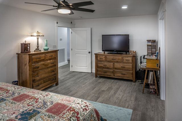 80 Polly Anna Drive, Mosheim, TN 37818