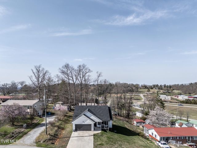80 Polly Anna Drive, Mosheim, TN 37818