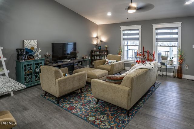 80 Polly Anna Drive, Mosheim, TN 37818