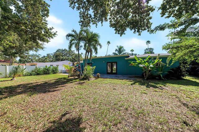 1616 INDIAN ROCKS ROAD, Belleair, FL 33756