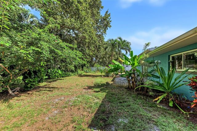 1616 INDIAN ROCKS ROAD, Belleair, FL 33756
