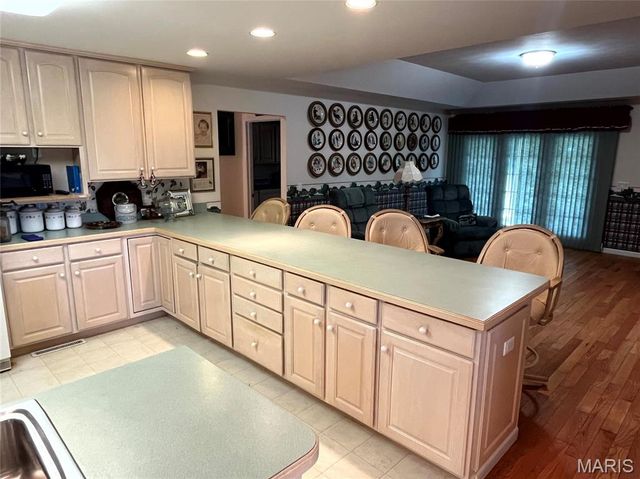 5 Woods Fort Court, Troy, MO 63379