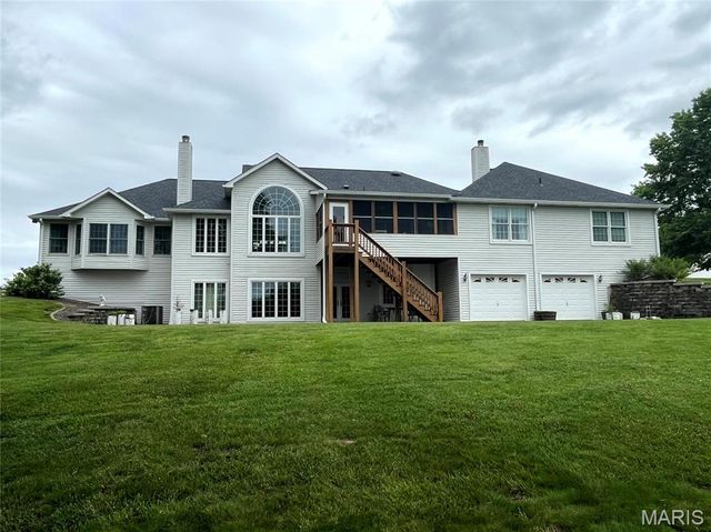 5 Woods Fort Court, Troy, MO 63379