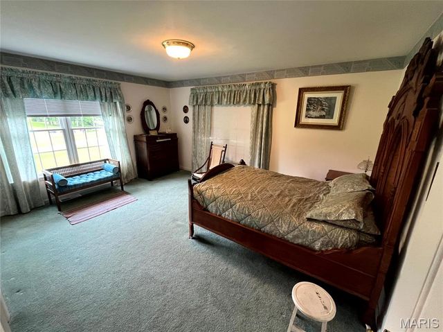 5 Woods Fort Court, Troy, MO 63379