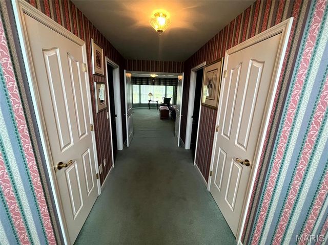 5 Woods Fort Court, Troy, MO 63379