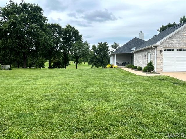5 Woods Fort Court, Troy, MO 63379