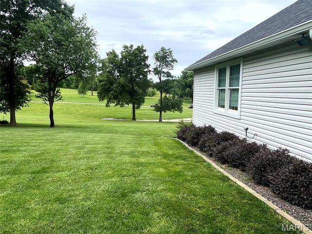 5 Woods Fort Court, Troy, MO 63379