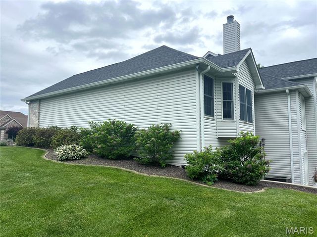5 Woods Fort Court, Troy, MO 63379