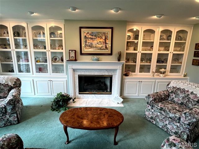 5 Woods Fort Court, Troy, MO 63379
