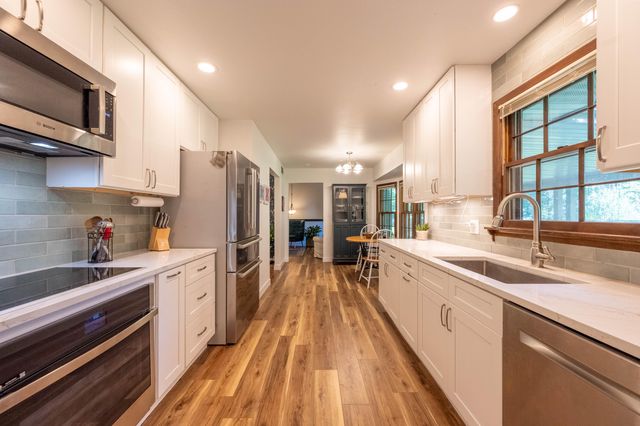 1728 East Camino Alto Street, Springfield, MO 65804