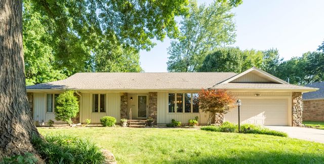 1728 East Camino Alto Street, Springfield, MO 65804
