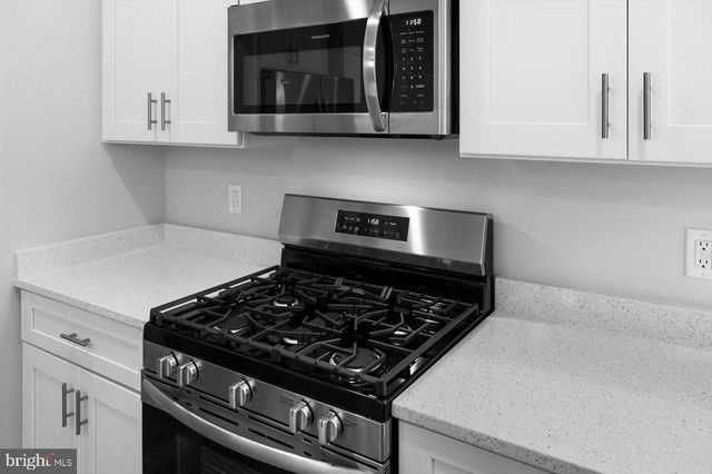 401 BIRDIE RD, Locust Grove, VA 22508