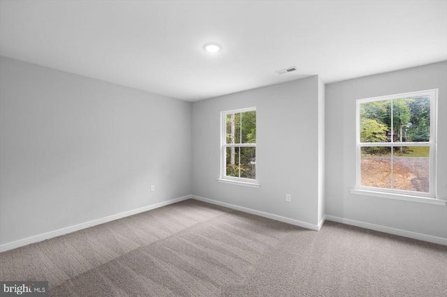 401 BIRDIE RD, Locust Grove, VA 22508