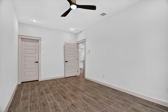 5849 Black Pine Circle, Granbury, TX 76048