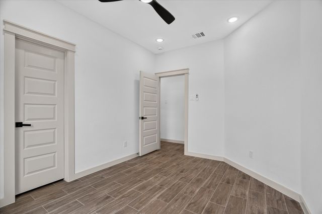 5849 Black Pine Circle, Granbury, TX 76048