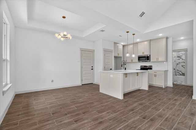 5849 Black Pine Circle, Granbury, TX 76048