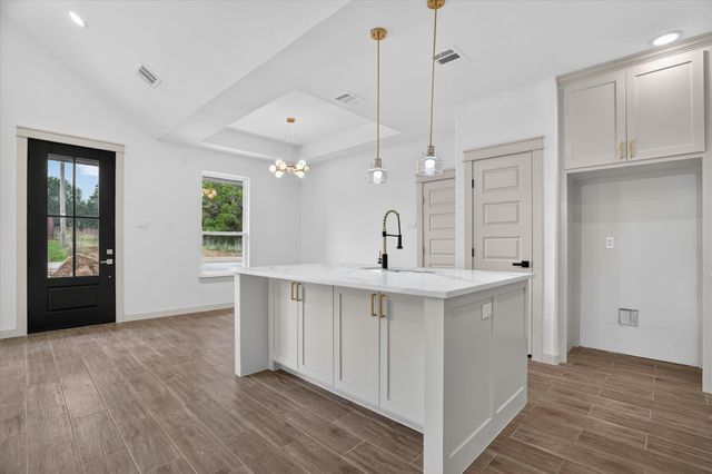 5849 Black Pine Circle, Granbury, TX 76048