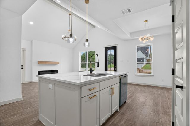 5849 Black Pine Circle, Granbury, TX 76048