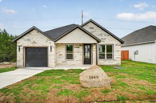 5849 Black Pine Circle, Granbury, TX 76048