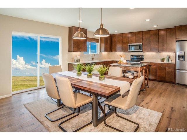 21598 E 61st Dr, Aurora, CO 80019