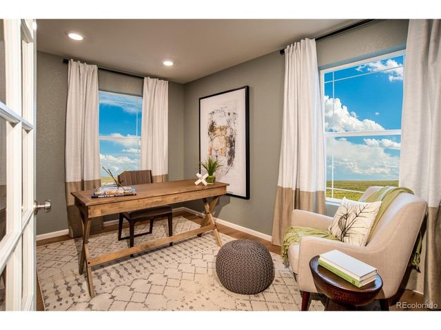 21598 E 61st Dr, Aurora, CO 80019