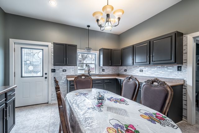 3024 East Avenue, Berwyn, IL 60402