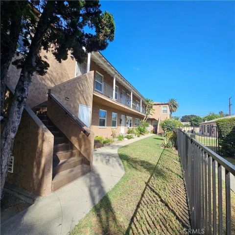 2444 Pacific, Long Beach, CA 90806
