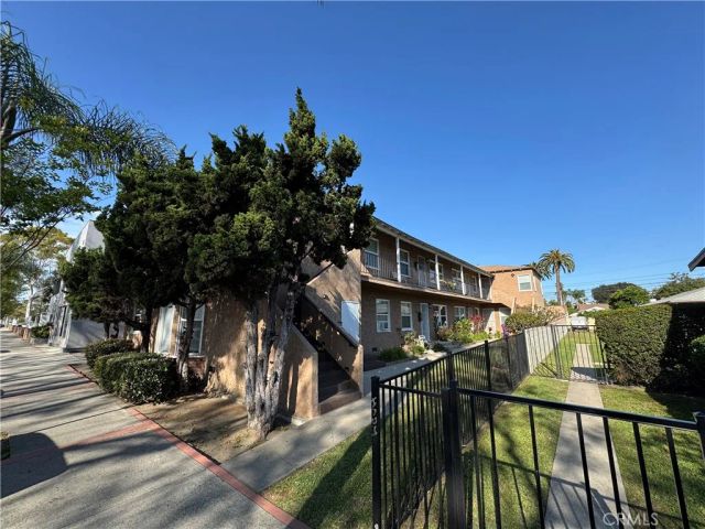 2444 Pacific, Long Beach, CA 90806