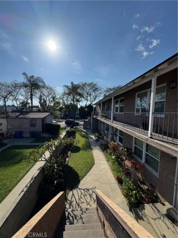 2444 Pacific, Long Beach, CA 90806