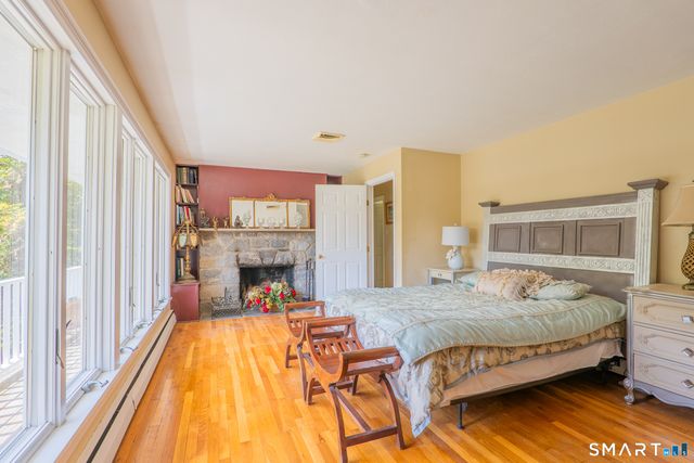34 West Street, Newtown, CT 06470