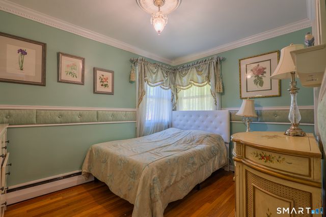 34 West Street, Newtown, CT 06470