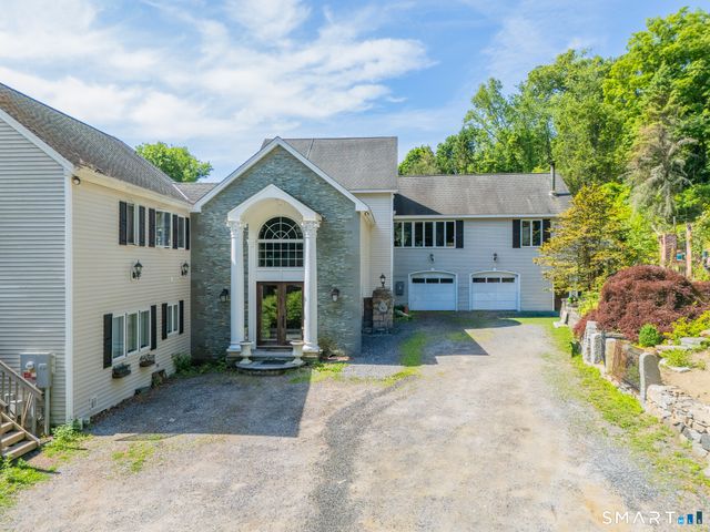 34 West Street, Newtown, CT 06470