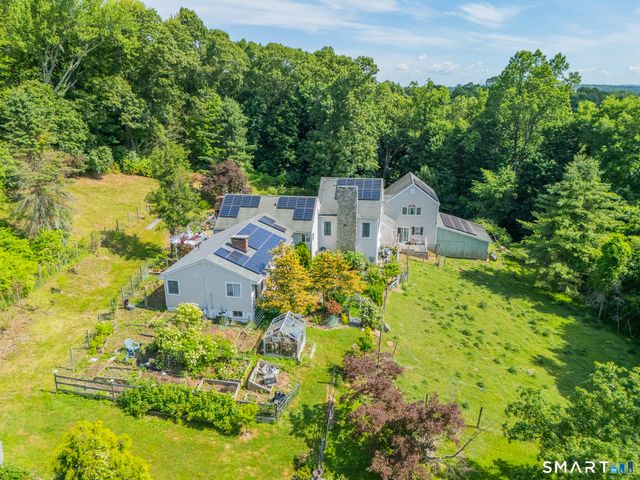 34 West Street, Newtown, CT 06470