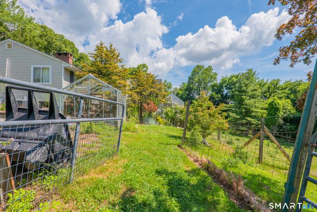 34 West Street, Newtown, CT 06470
