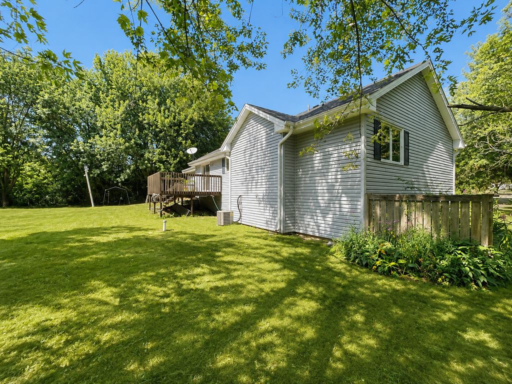 6615 W Gate Court, Roscoe, IL 61073