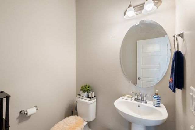 7697 W KING TOP RD, Magna, UT 84044