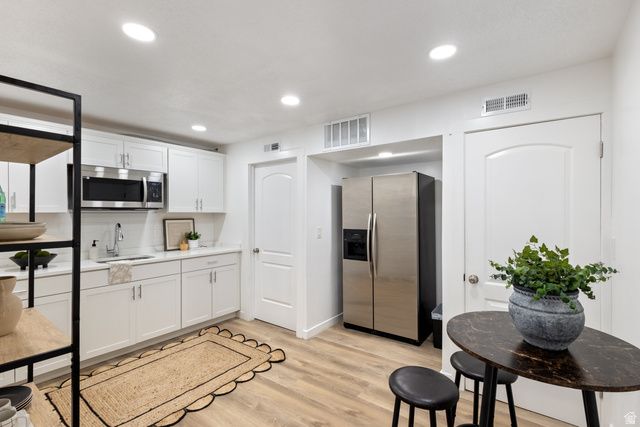 7697 W KING TOP RD, Magna, UT 84044